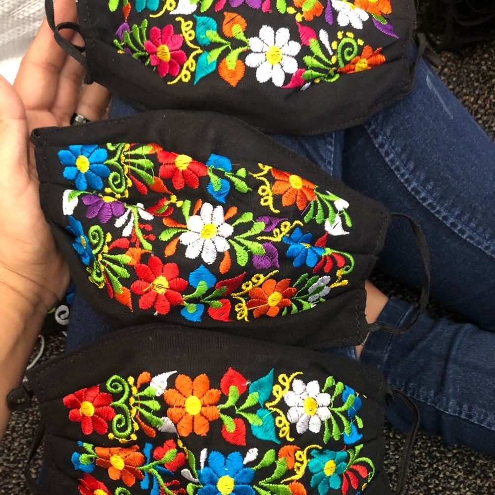 Mexican Embroidered Face Mask Floral Puebla Fiesta - Picture 6 of 6
